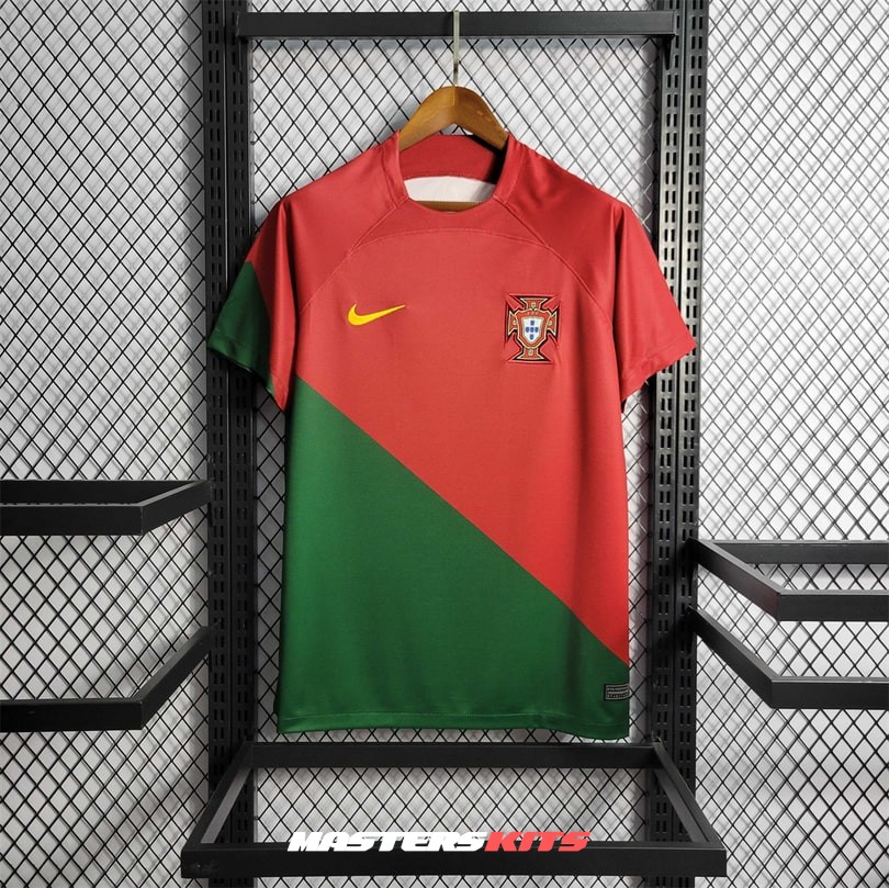 Nike Football - Coupe du Monde 2022 - Portugal - Maillot domicile unisexe -  Rouge