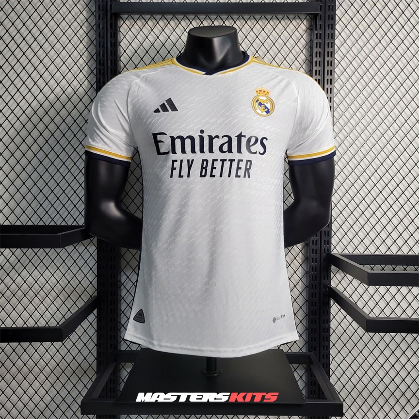 Real Madrid 🇫🇷 on X: Voici les premiers aperçus du maillot domicile du Real  Madrid pour la saison 2023-2024. Vous aimez ?  / X